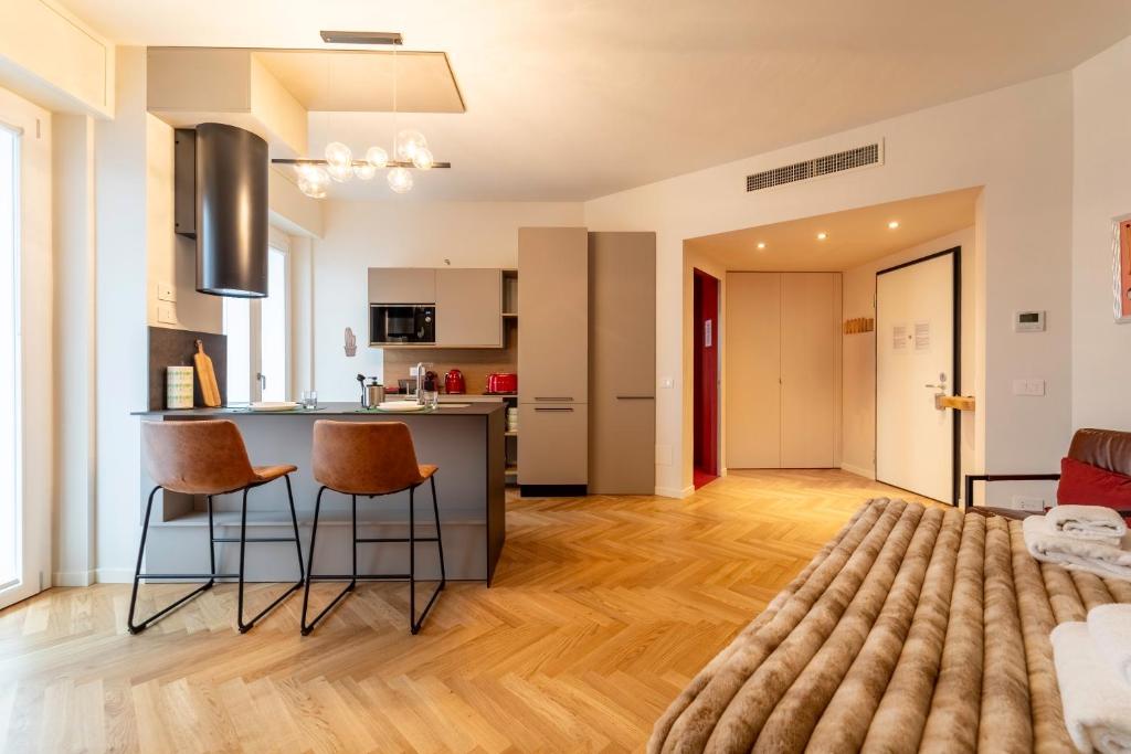 L55 Design Apartment with GARAGE
