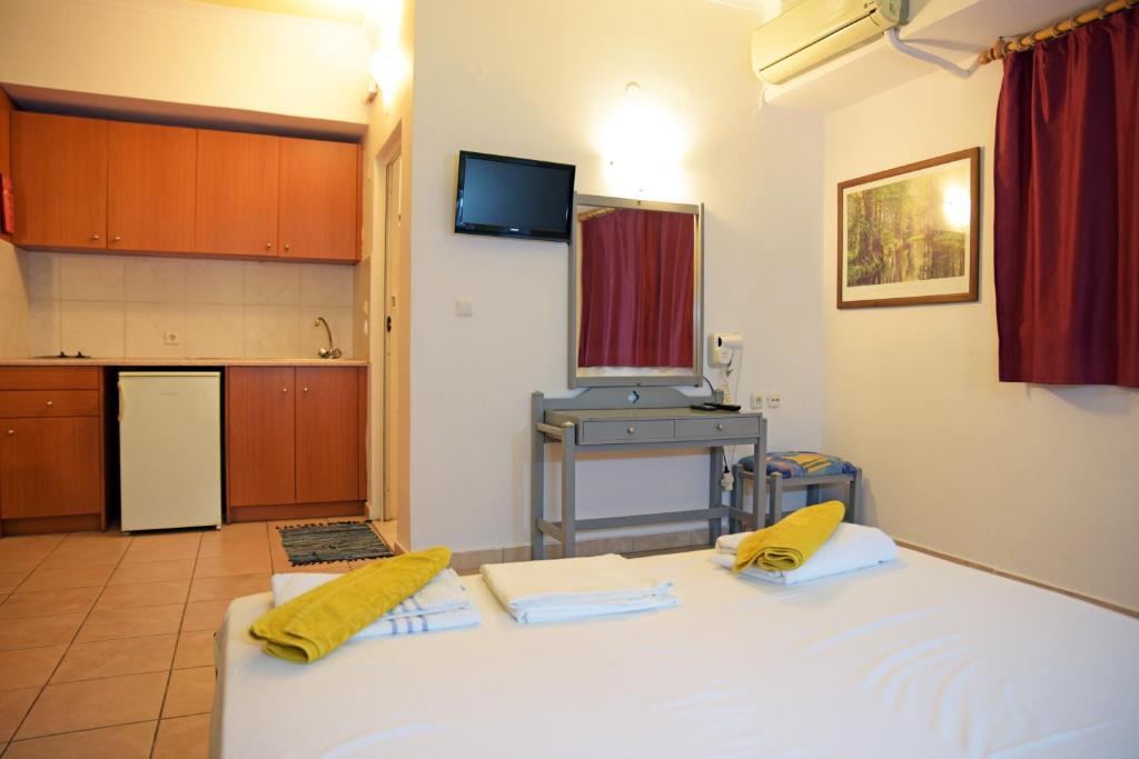 Falirala Central - Studio (4 Adults)