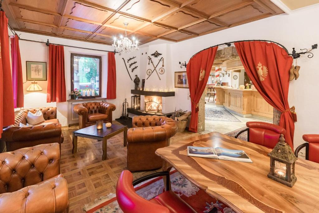 Posezení v ubytování Hotel Gasthof Adler