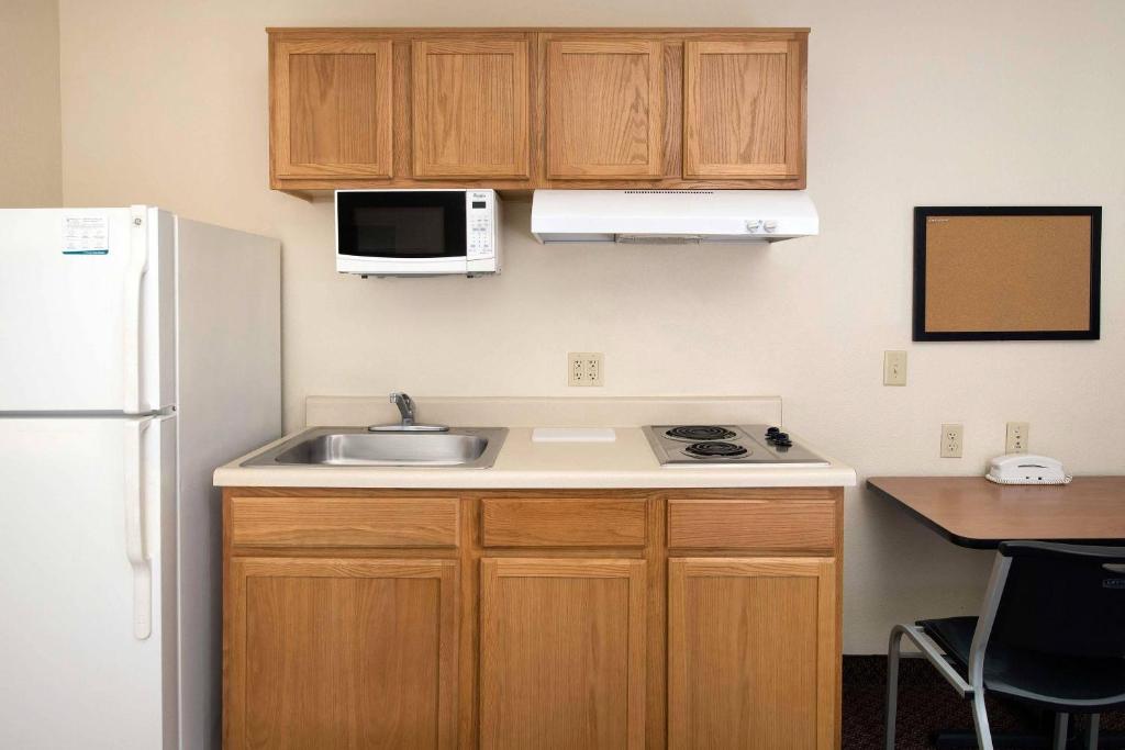 WoodSpring Suites San Antonio North Live Oak I-35 - Habitación Doble Con Dos Camas Dobles - Fumadores