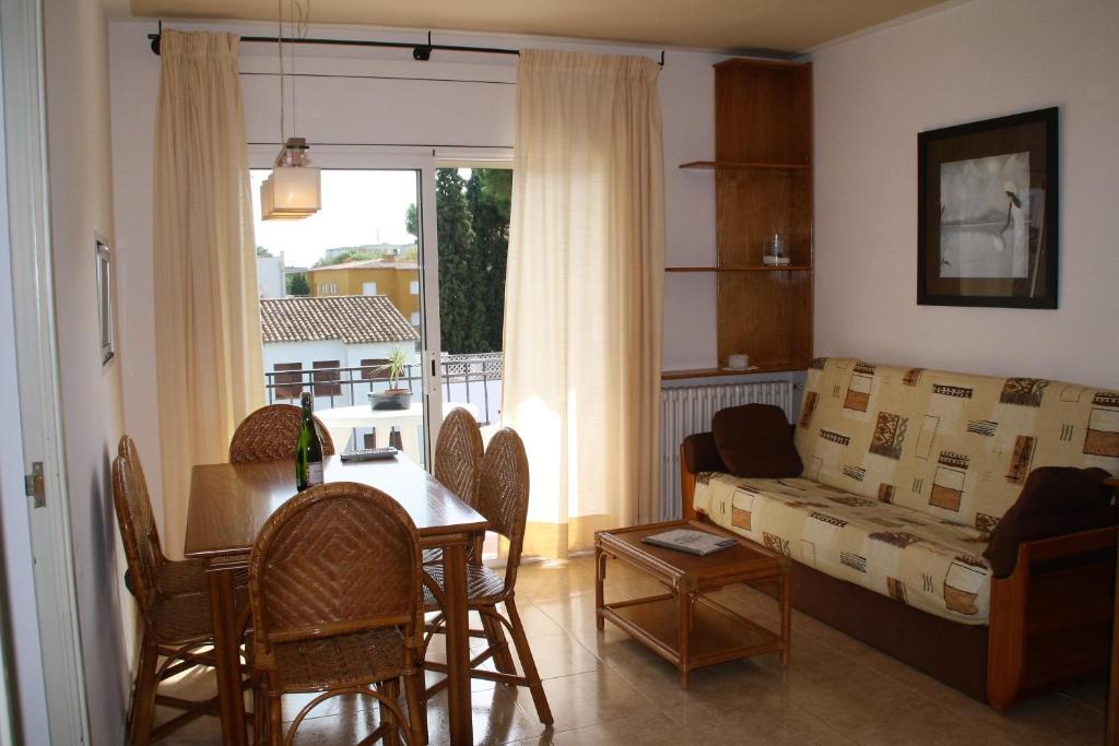 Apartaments Margarita Sabina Pinell - Appartamento