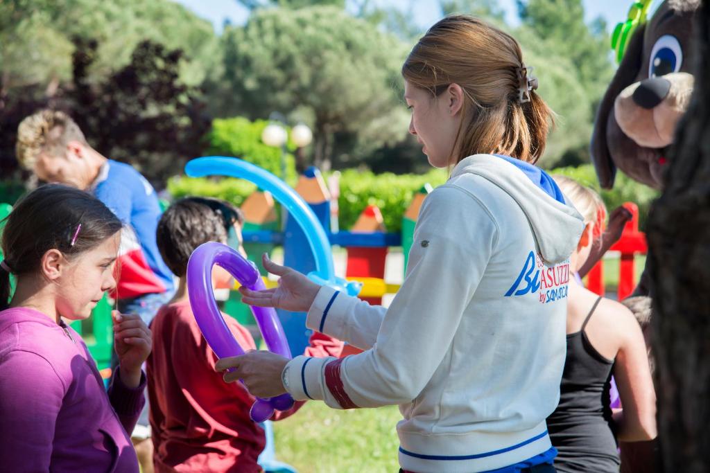 Děti v ubytování Happy Camp mobile homes in Centro Vacanze Bi Village