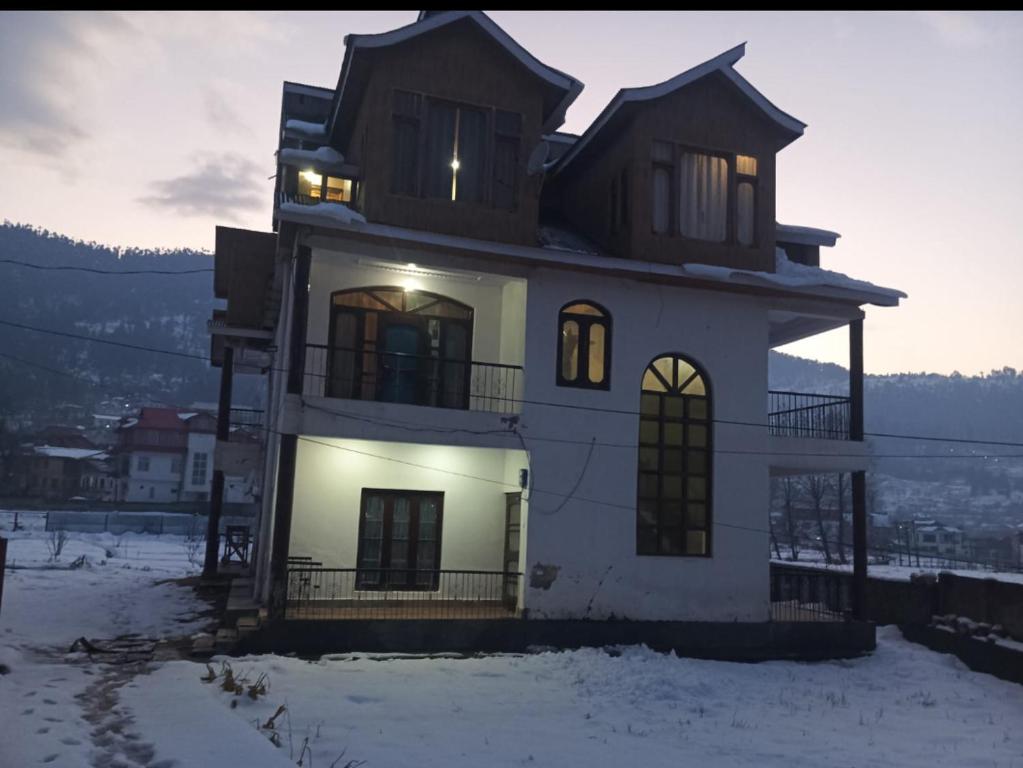 Gallery image of Discover Bhadarwah, the Mini Kashmir in Bhadarwāh