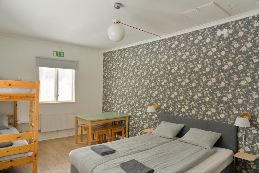 Hovra Vandrarhem B&B