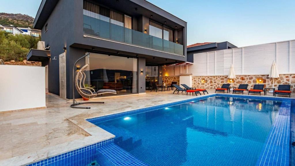 Yeşilköy 3 bedroom secluded villa with private pool hot tub, Kalkan ...