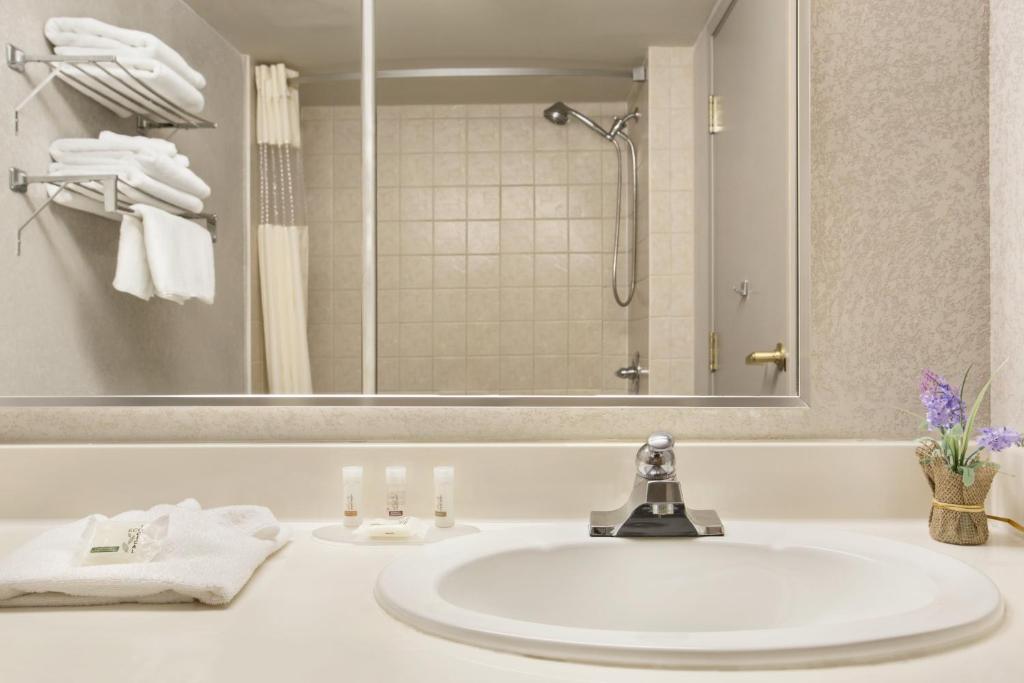 Days Inn by Wyndham Ottawa Airport - Resim 26