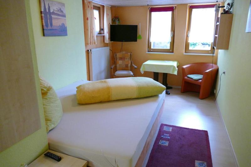 Gästezimmer Schanz-Hilbel - Housity