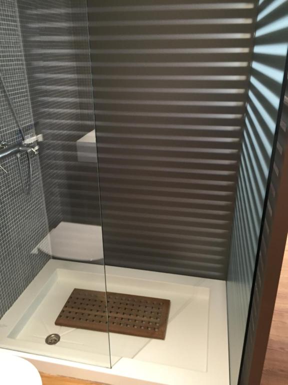 Kúpeľňa v ubytovaní Captains 2-Bedroom Suite in Athens Nea Smyrni
