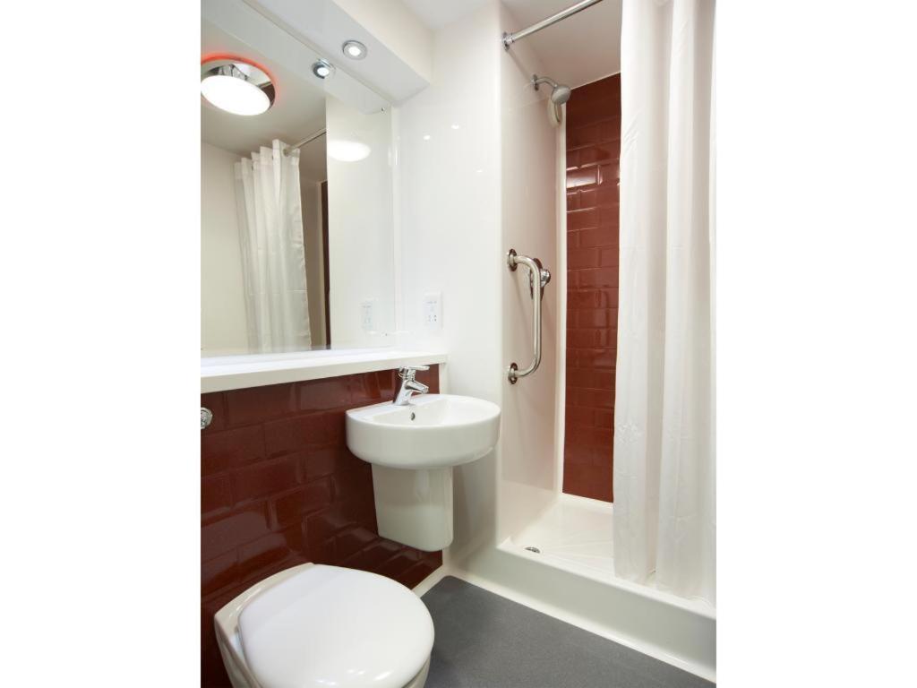 Travelodge Ipswich 8