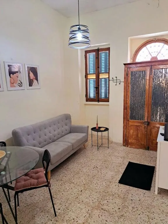 Blue-15 Maltese Townhouse