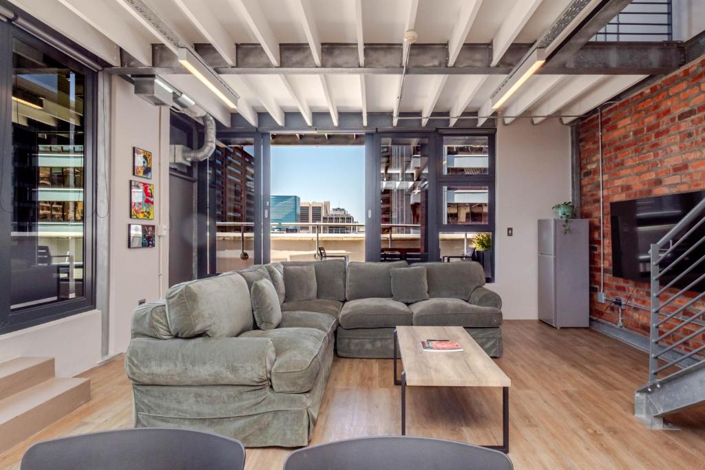 Snapshot of Luxury Penthouse Apartment In City Centre เคปทาวน ราคาอ ปเดตป 2026
