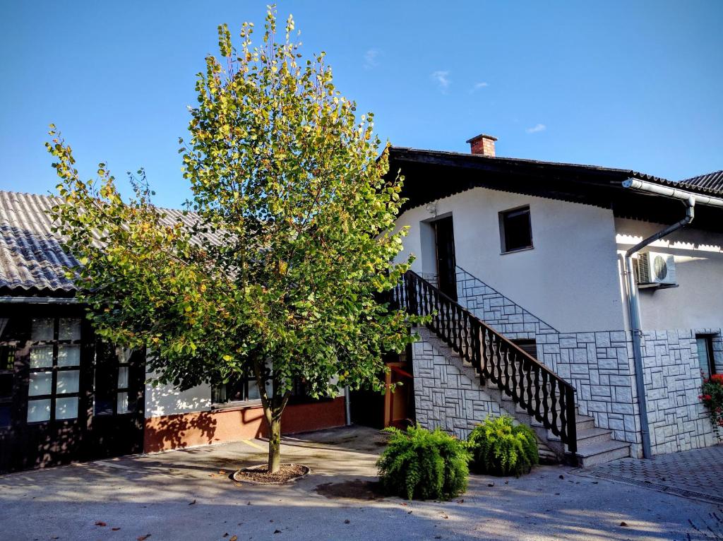 Budova, kde se penzion nachází