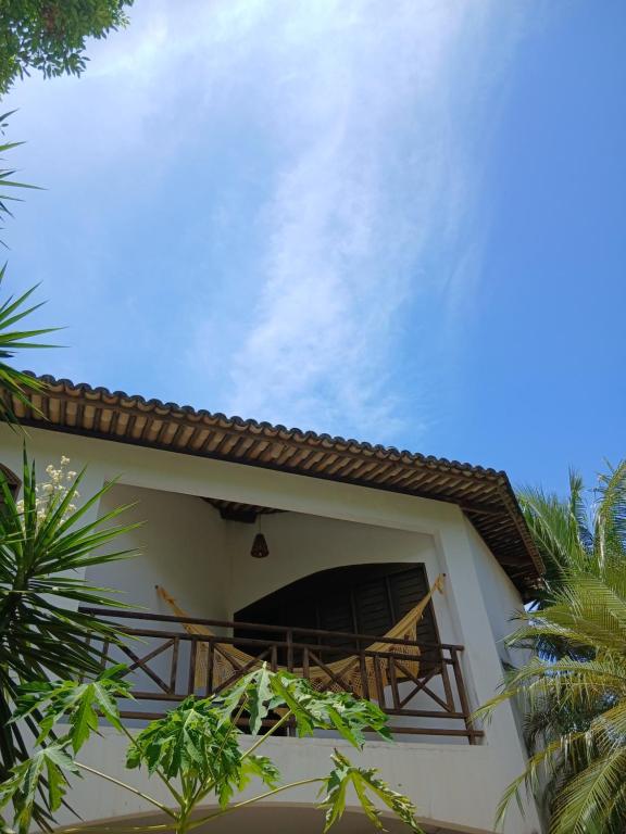 a view of the side of a house at Casa charme pipa in Pipa