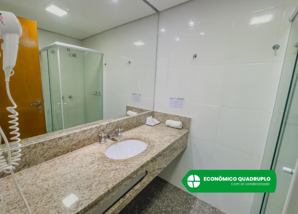 Hotel Nacional Inn Campos do Jordão - Economy Quadruple Room With Air Conditioner