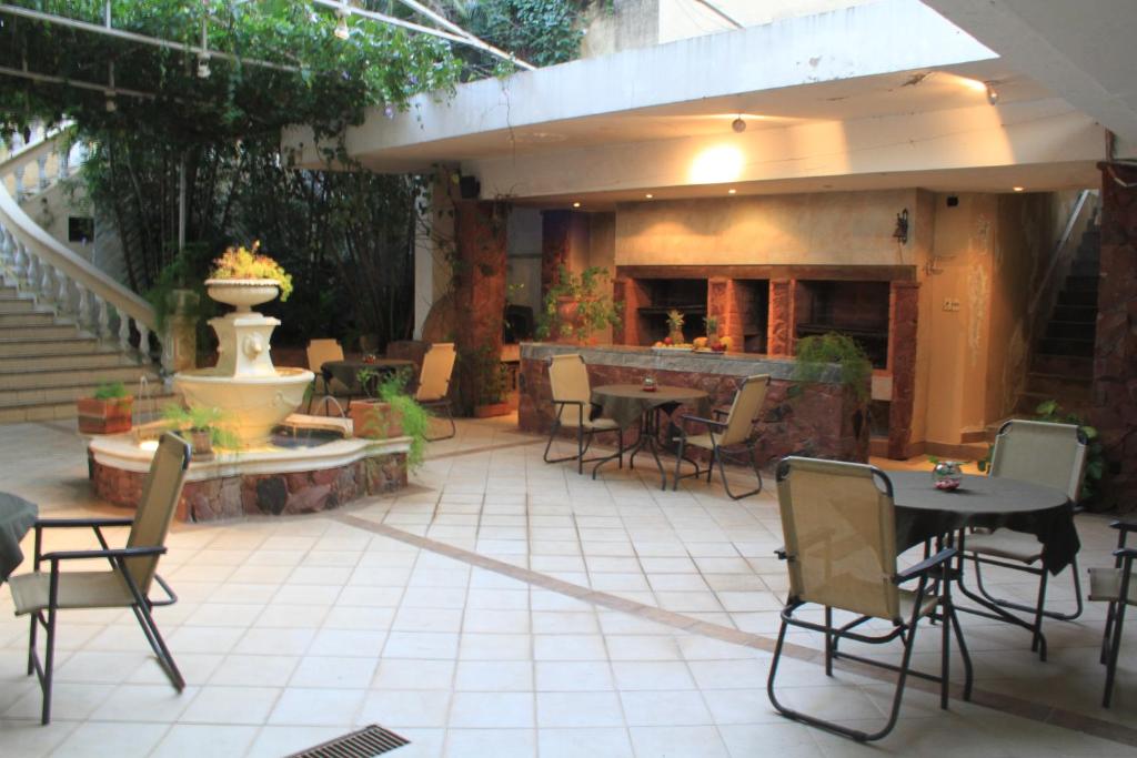 Posezení v ubytování Premier Hill Suites Hotel