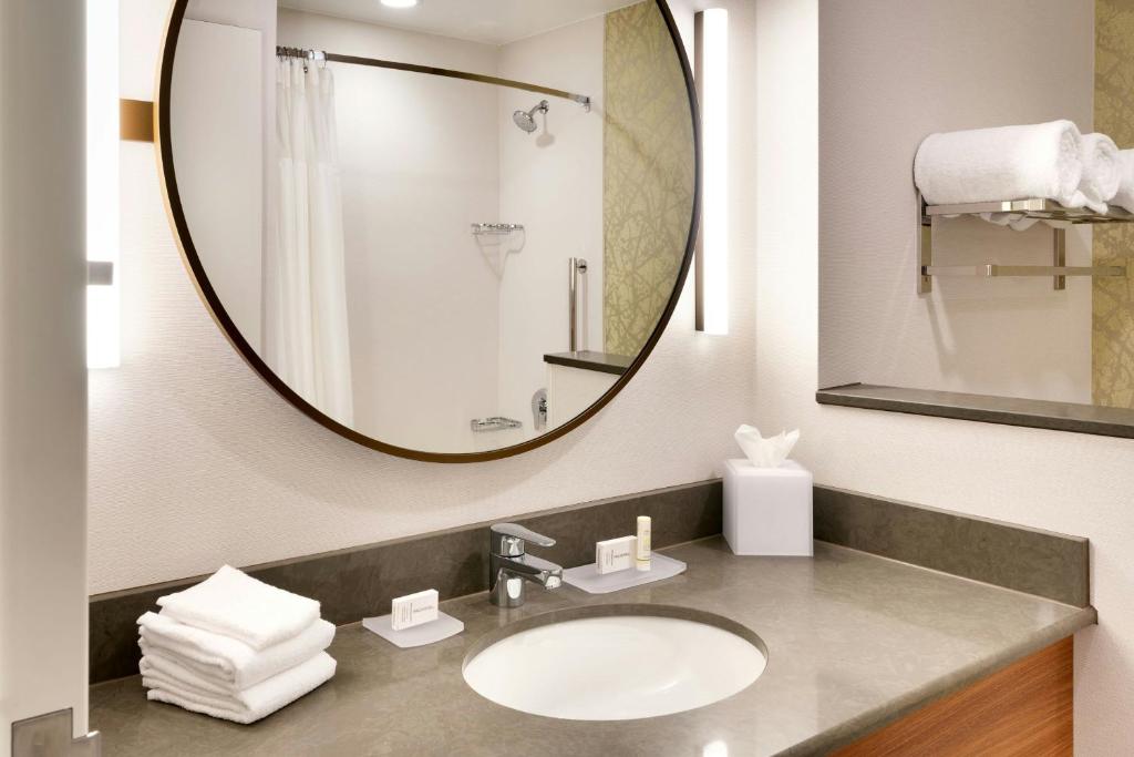 Fairfield by Marriott Inn & Suites Denver West - Federal Center photo