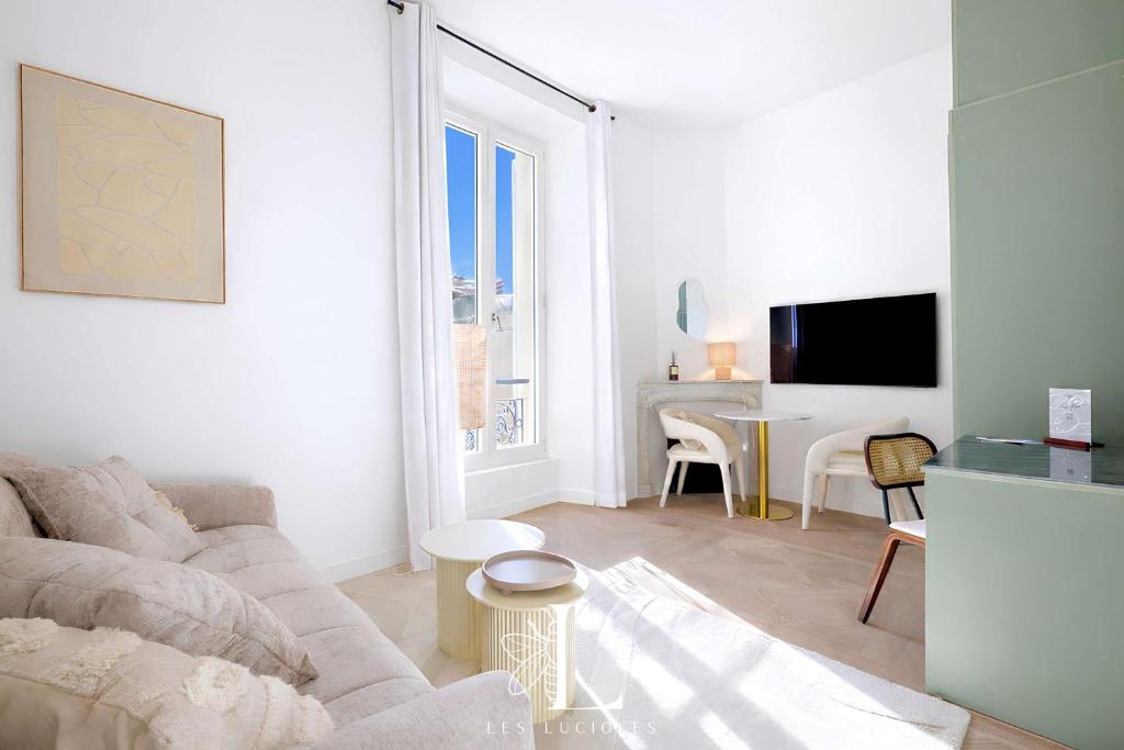 Les Lucioles 3 - Luxury Studio Apartment