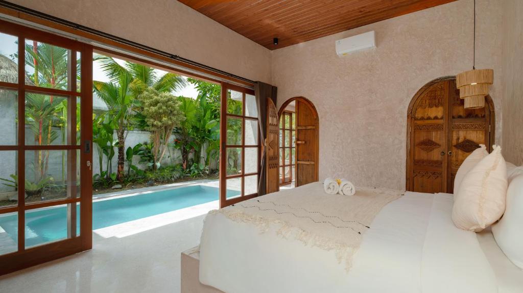 Nick Villas by Villa Finder - 2