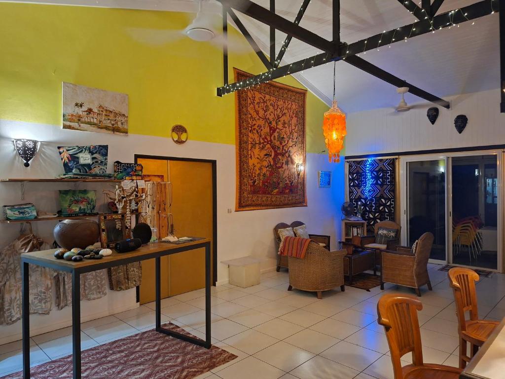Zona d'estar a L'Arbre de Vie