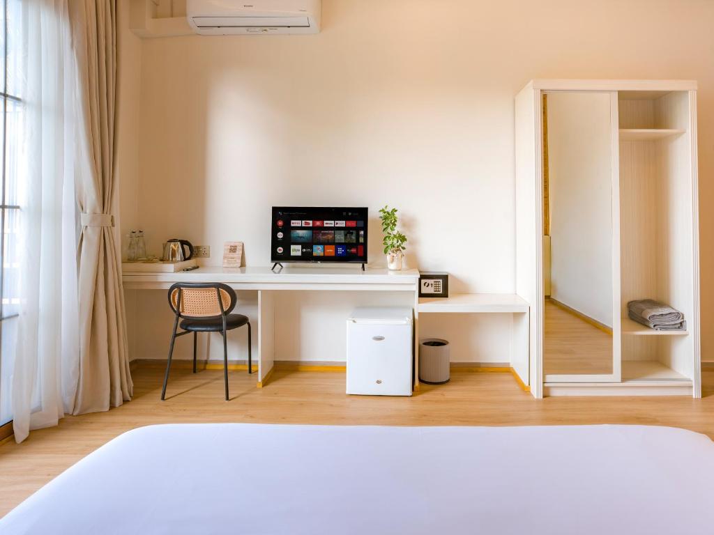 Thundi by Biosphere - 17