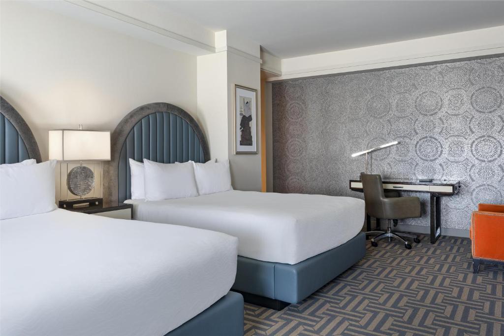 Colcord Hotel Oklahoma City, Curio Collection by Hilton - Habitación Doble Deluxe Con Cama Grande