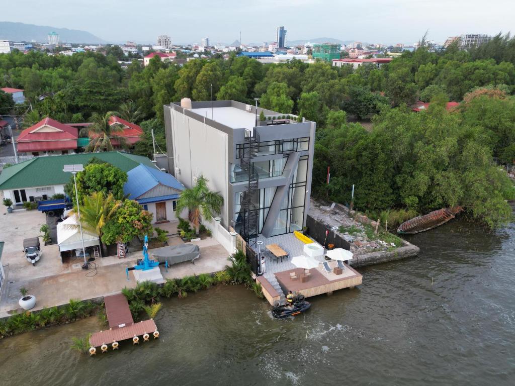 The Cloud Homestay Kampot