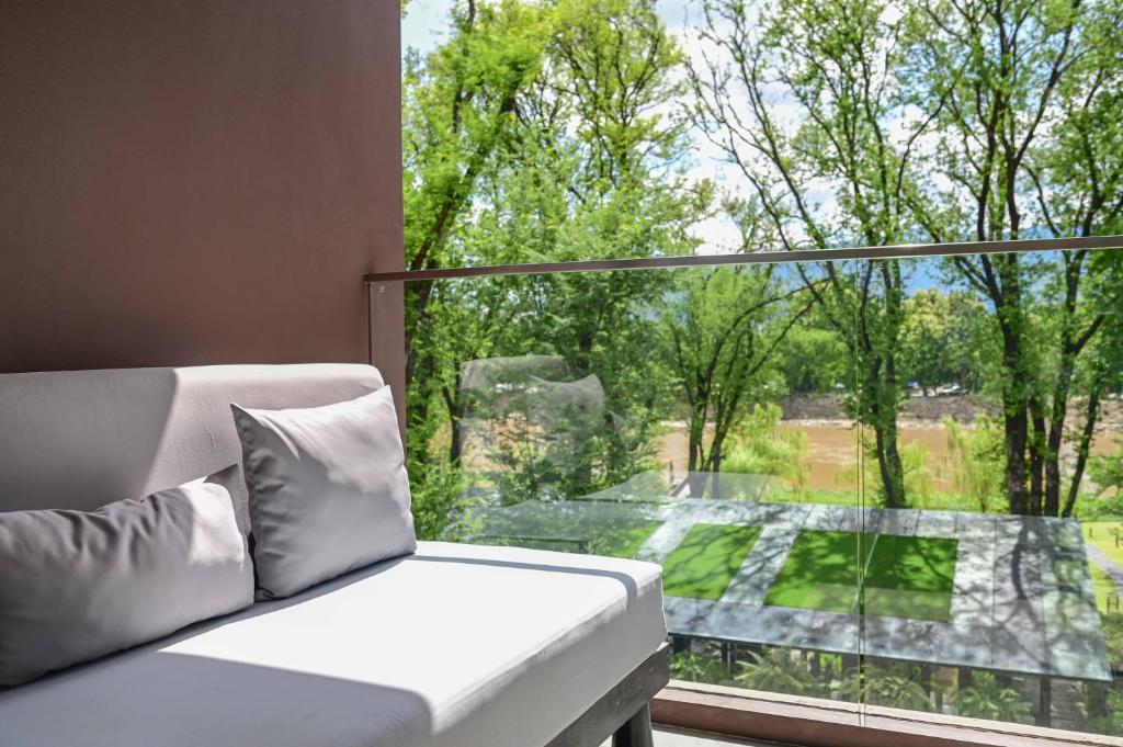 Cross Chiang Mai Riverside - 1