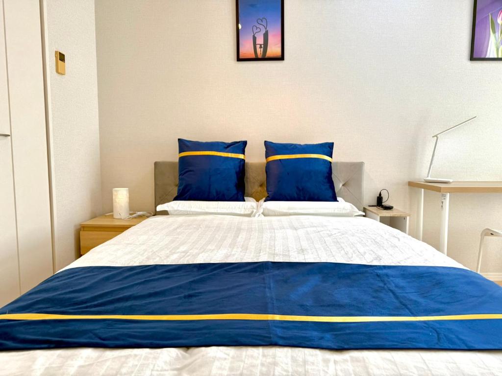 SELENTE 芝 Tokyo Tower - S3 Luxury 2 Bedrooms with living room kitchen and balcony