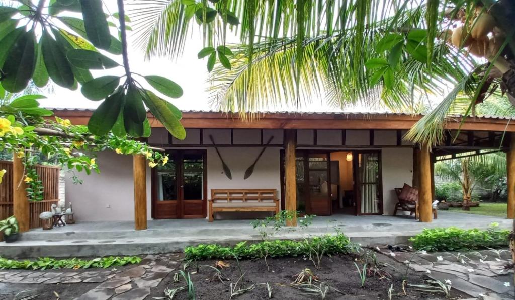 Waiara Village Guesthouse - Two-Bedroom Bungalow