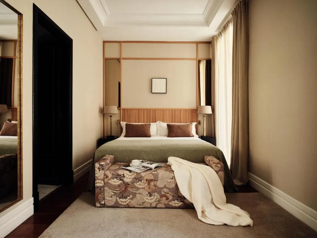 Double Room with View