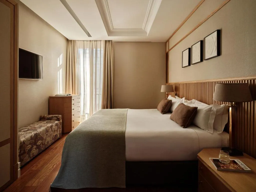 Luxury Suite