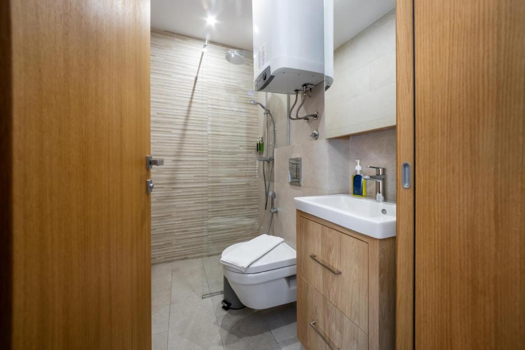 Royal Blue Resort & Residences - 8