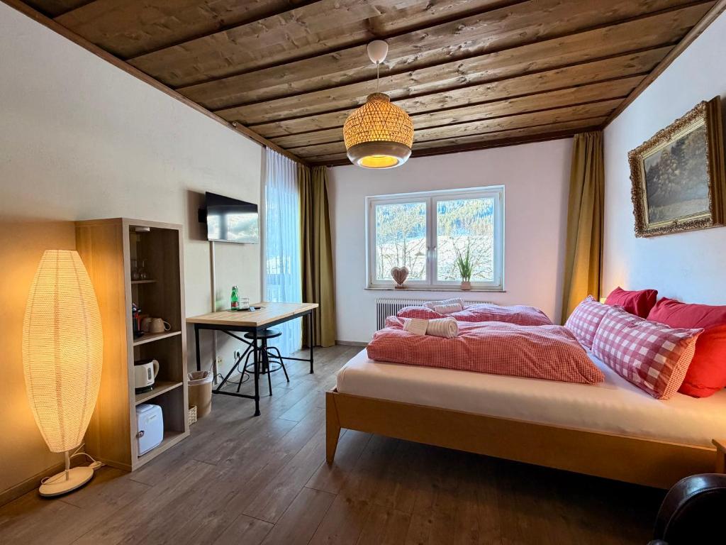 Boutique Hotel Alpenhof - 1