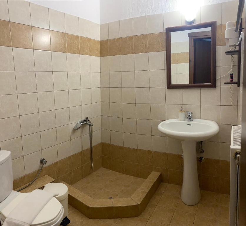 Ξενώνας Ρόδον - 7