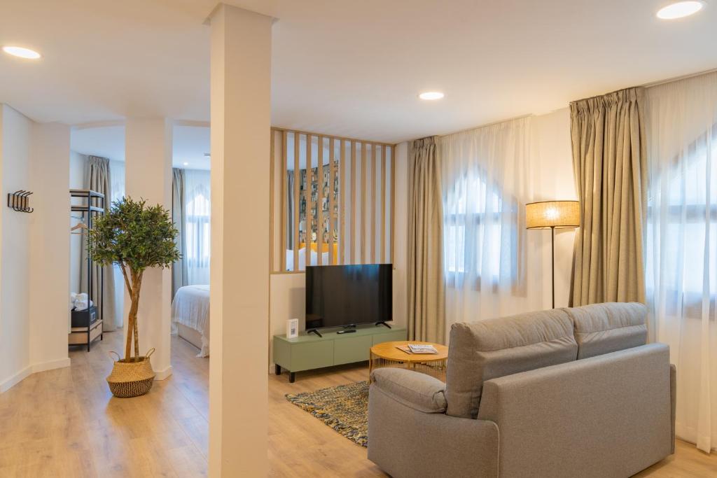 Feelathome Atarazanas Apartments - 4