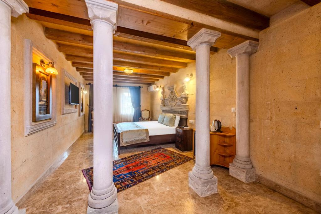 Cratus Stone Palace - 19