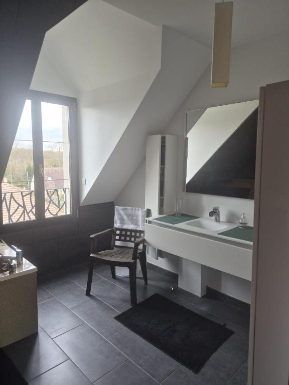 Villa NICAISE - Tweepersoonskamer Met Gedeelde Badkamer