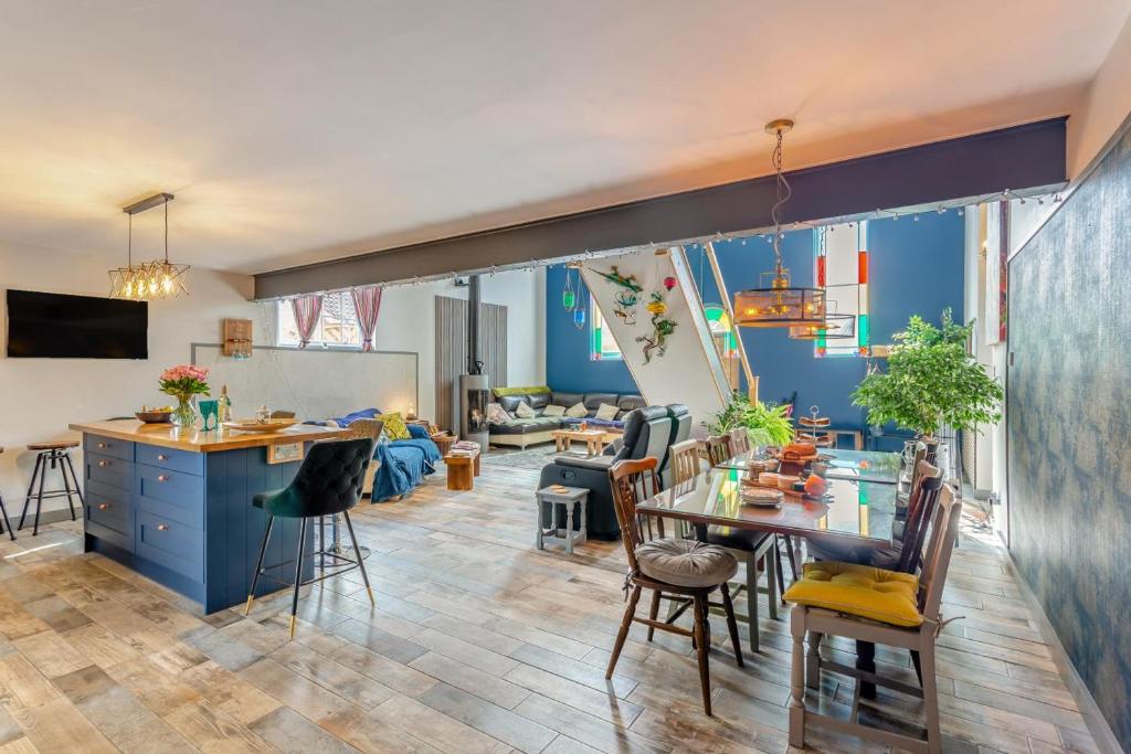 a kitchen and living room with a table and chairs at 3 Bed in Crowle oc-s30617 in Crowle