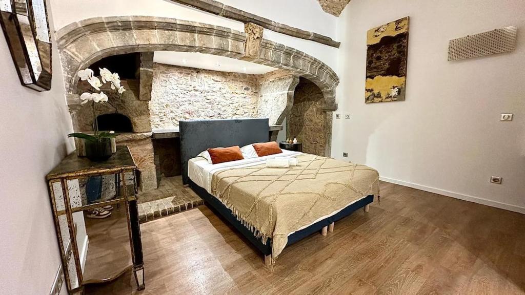 3 Maries - Studio - Traboule Old Lyon