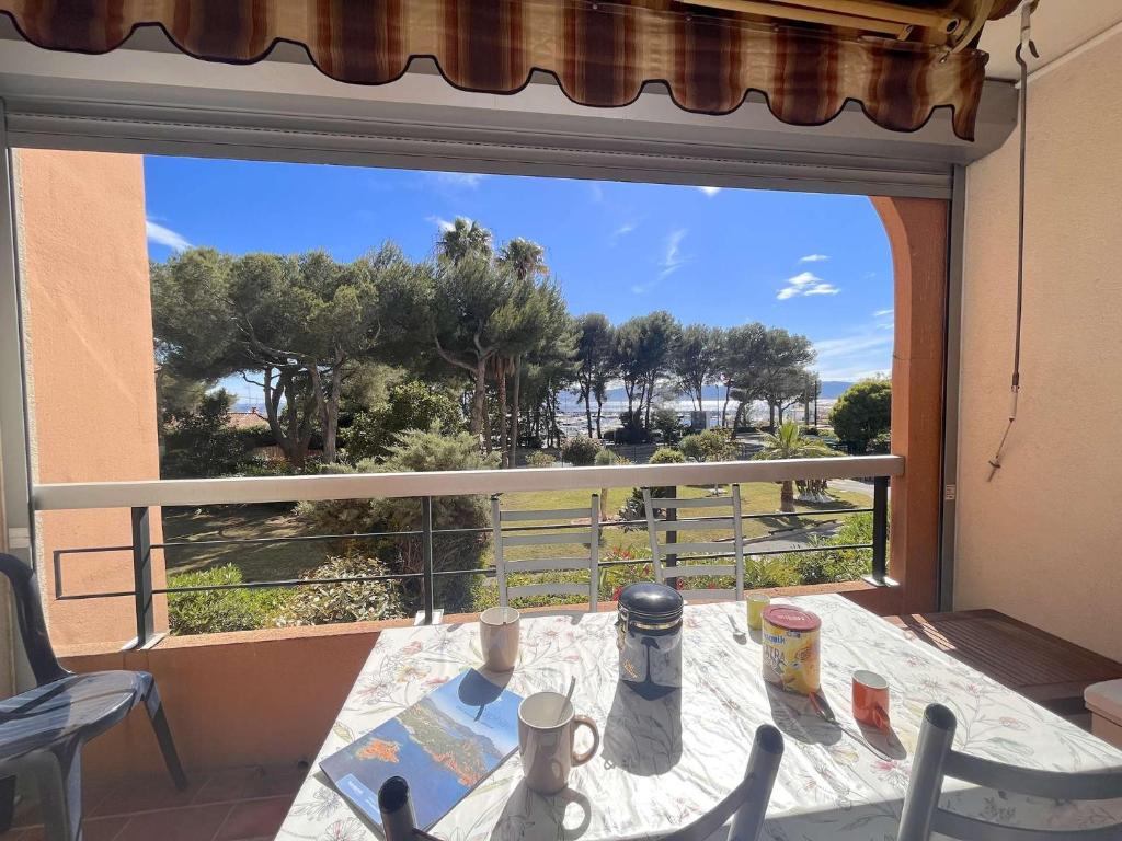 SR040-A22 Appt Studio cabine 4 personnes ST RAPHAEL