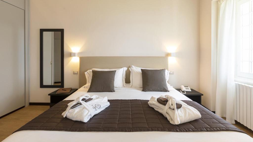Hotel Villa Cipressi, by R Collection Hotels - Deluxe Double Room With Lake View