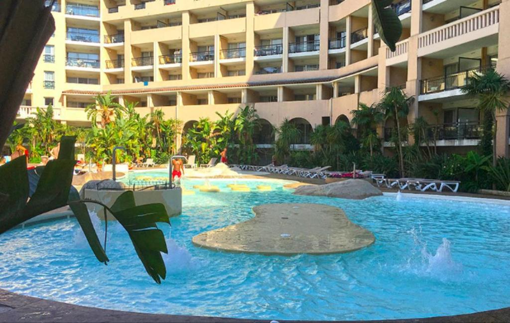 Apartmens 1-st line Cannes Beach