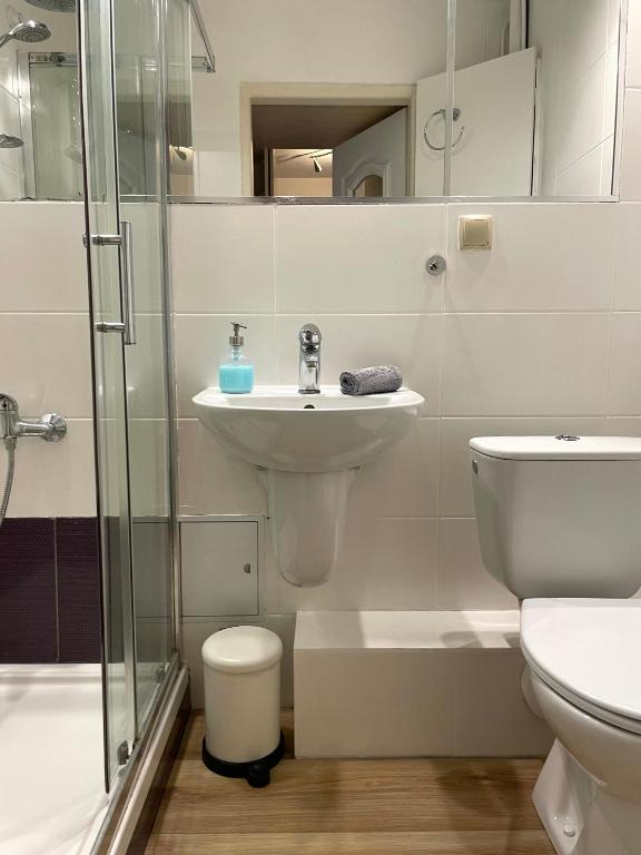 Powstańców Wielkopolskich 12 - 17