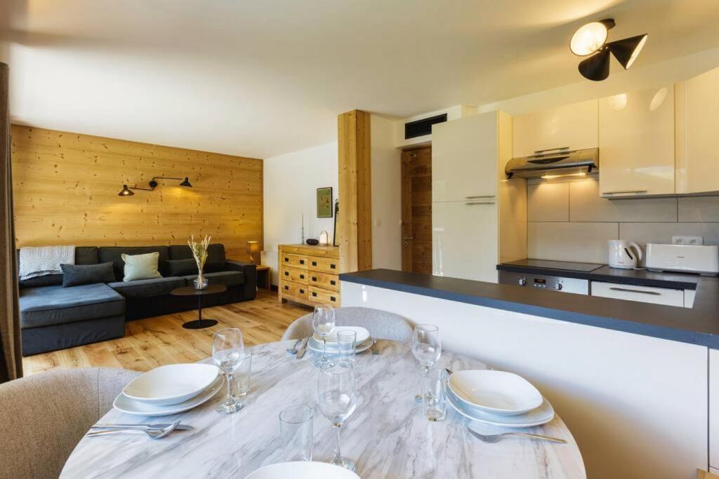 Closy Modern 4pax Pied Piste Centre Balcon Parking