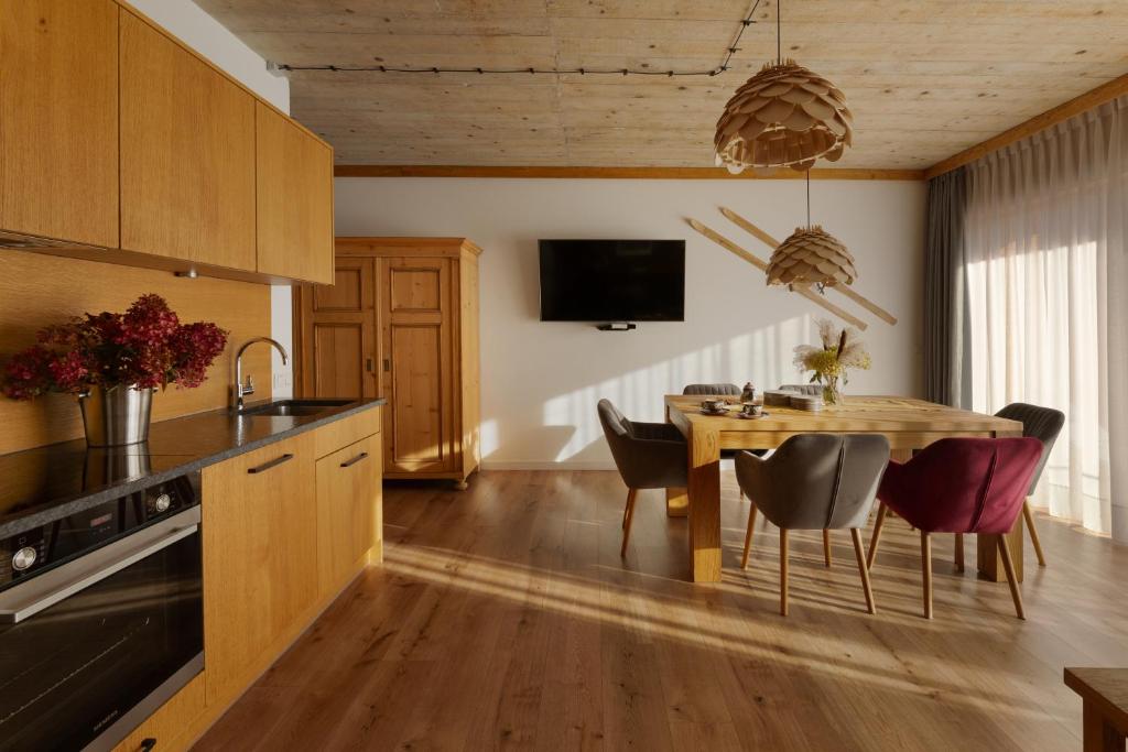 APARTAMENTY U HARREGO BOUTIQUE SPA masaże, sauna, tężnia solankowa , balkon , taras , klimatyzacja , parking - 5