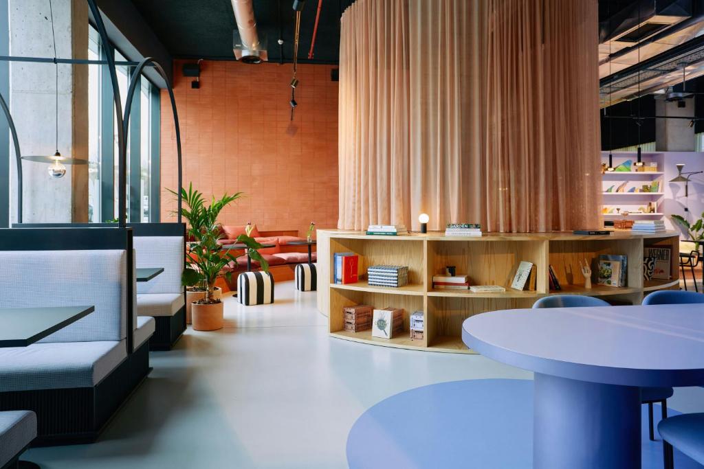 The Social Hub San Sebastian Extended Stay - 13