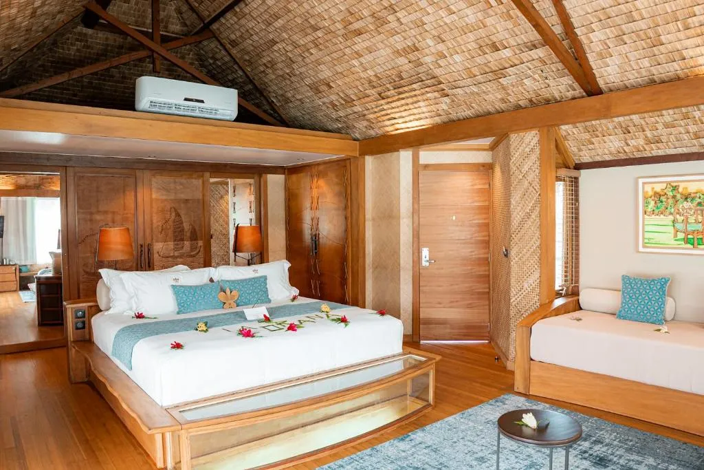 Overwater Suite with view on Bora Bora