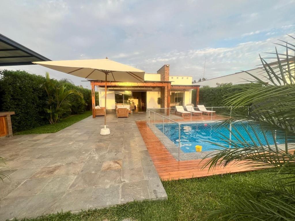 Condominio ecológico las gardenias de Asia, Asia (precios actualizados ...