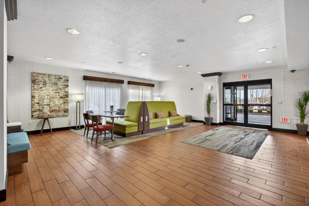 Hotel SLC photo