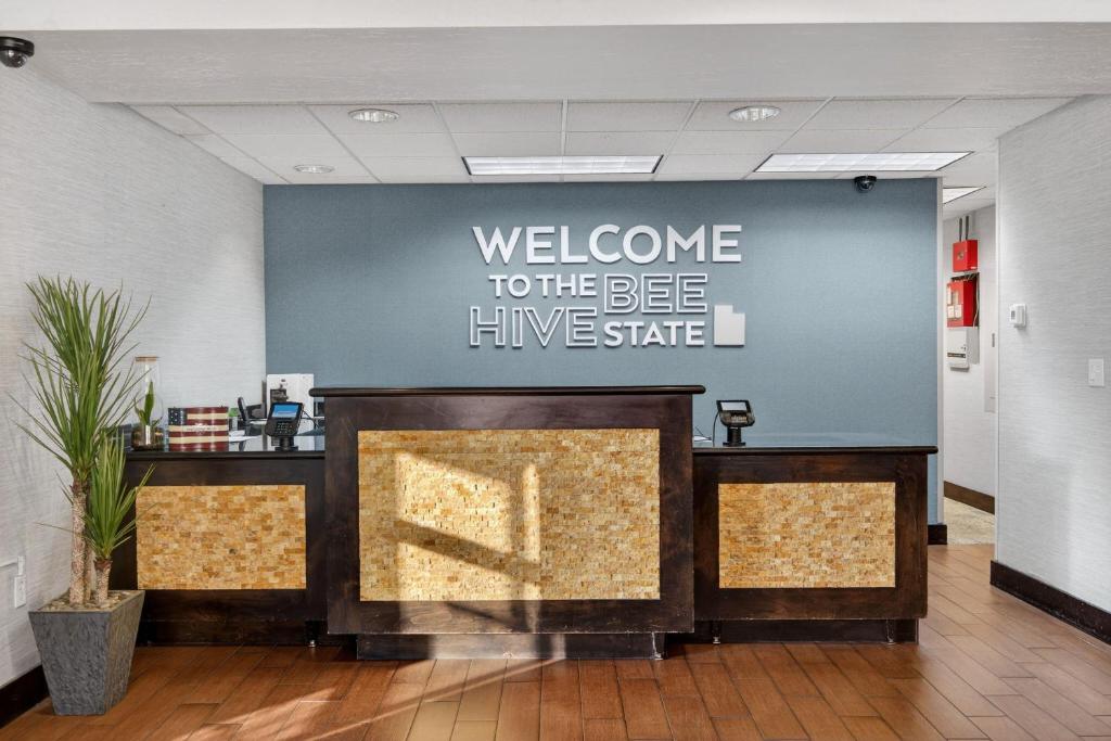 Hotel SLC photo